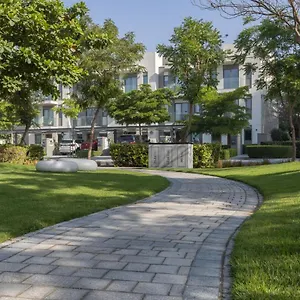 By Latinem Luxury 2 Bedroom Cv B2508 Near Burj Khalifa Dubai